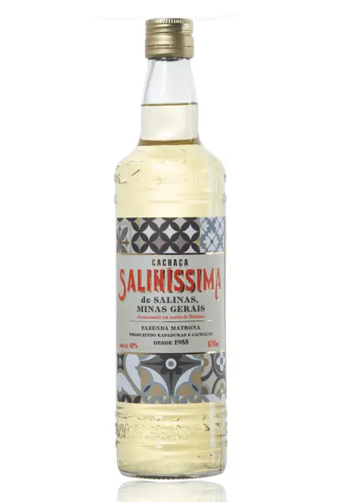 Cachaça Saliníssima Ouro 670 ml
